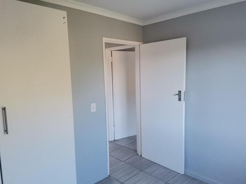 To Let 2 Bedroom Property for Rent in Paarl Western Cape